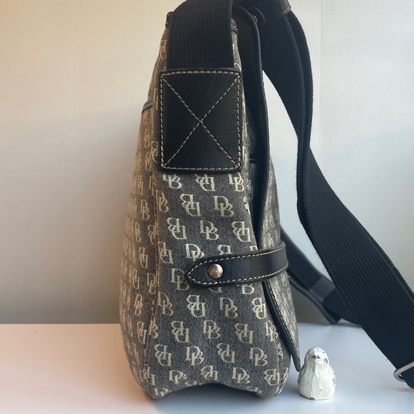 Dooney & Bourke Messenger Bag - Picture 6 of 16